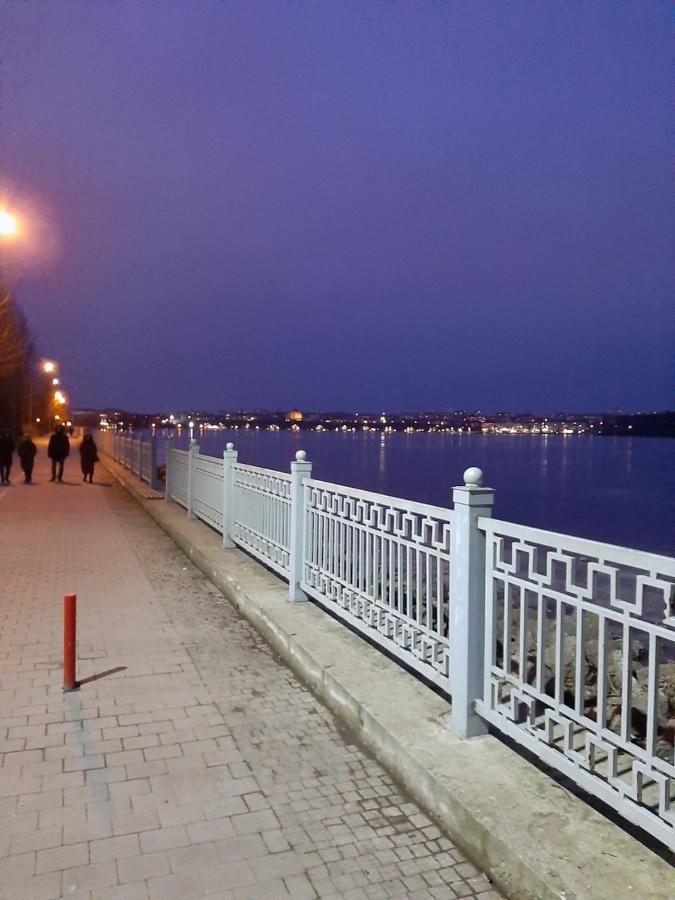 Стильна Квартира-Студія В Центрі Міста На Набережній Тернопил Екстериор снимка