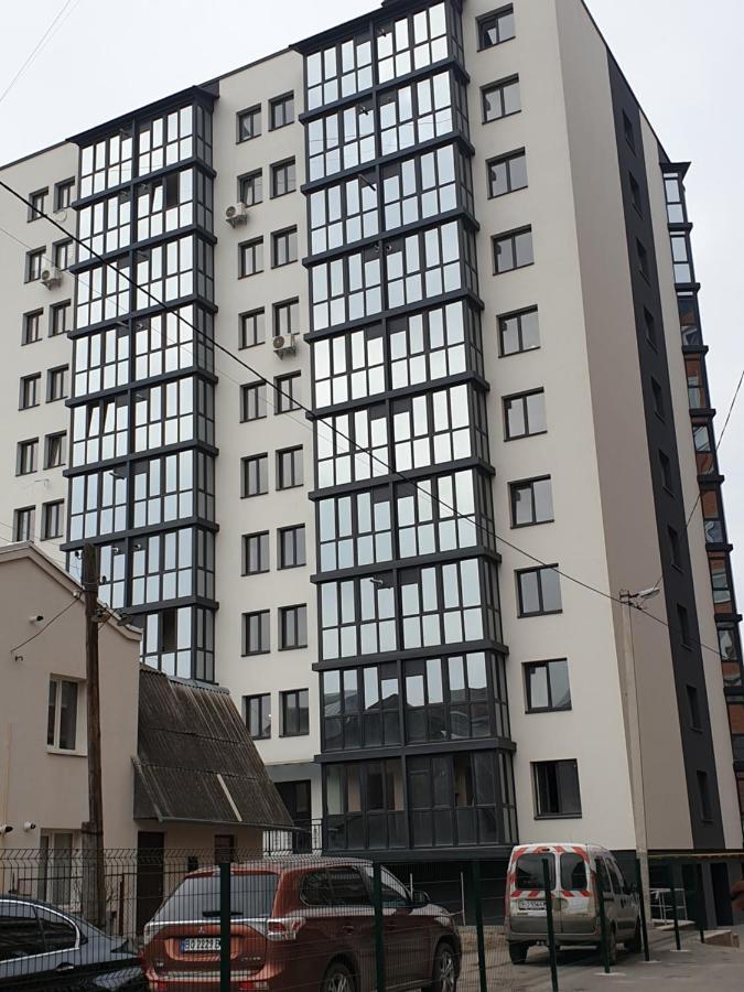Стильна Квартира-Студія В Центрі Міста На Набережній Тернопил Екстериор снимка